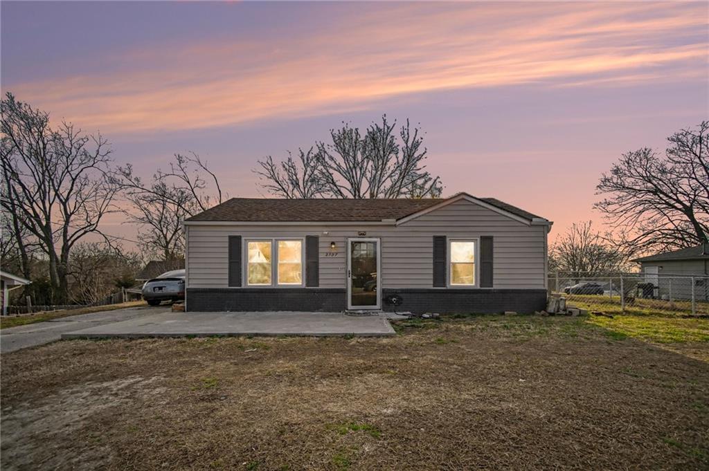 Listing Photo MLS #HMS2608814