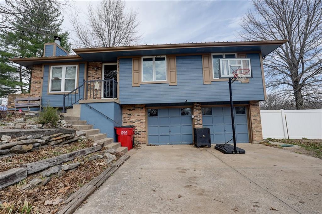 Listing Photo MLS #HMS2608871