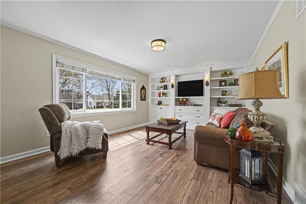 Listing Photo MLS #HMS2609901