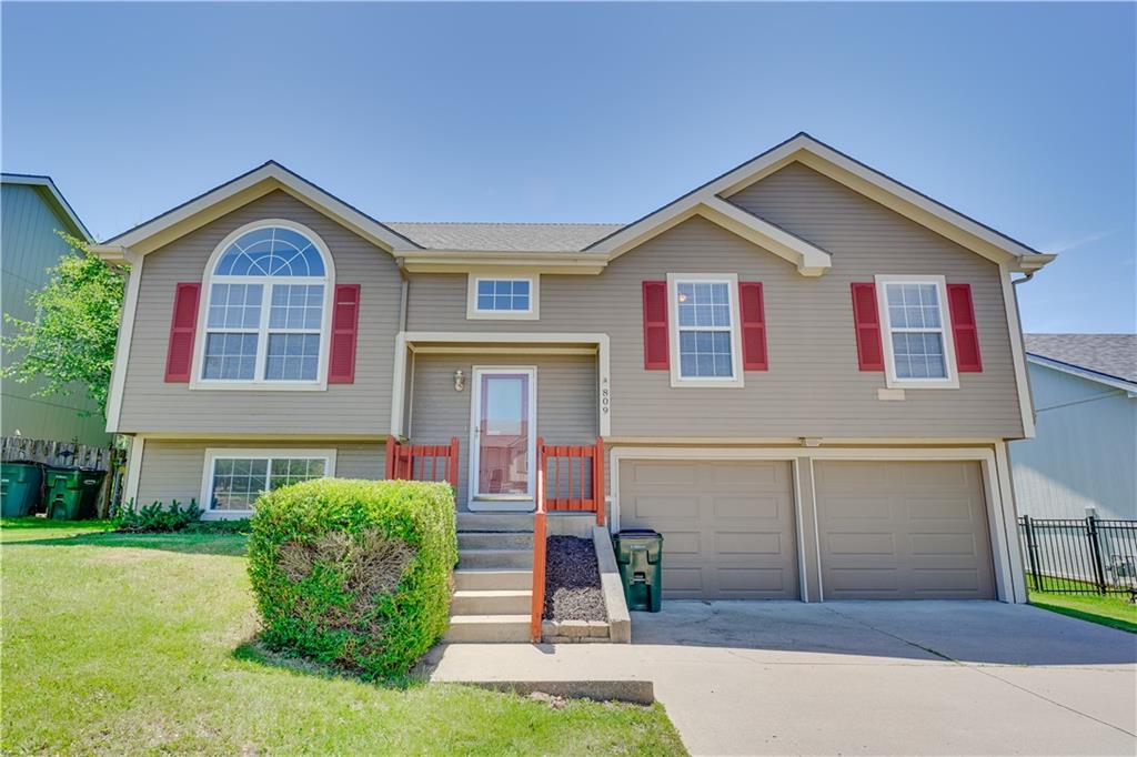 Listing Photo MLS #HMS2610096