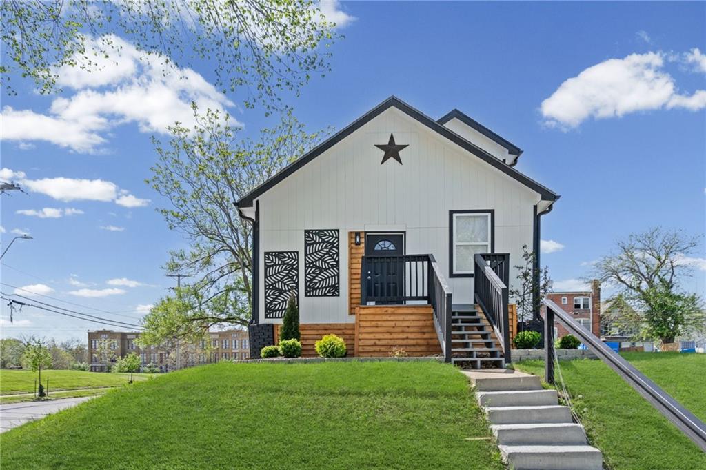 Listing Photo MLS #HMS2610586