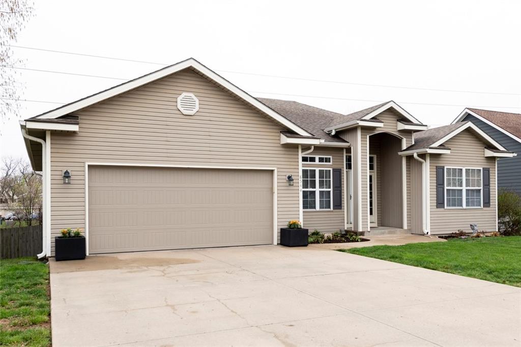 Listing Photo MLS #HMS2611799