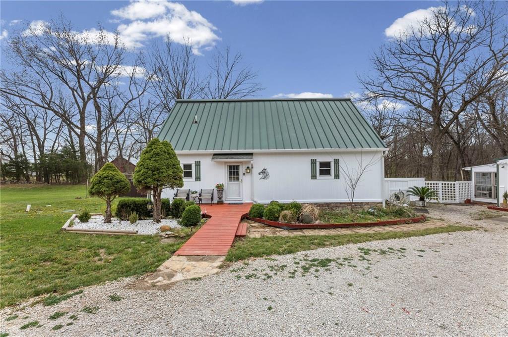 Listing Photo MLS #HMS2611813