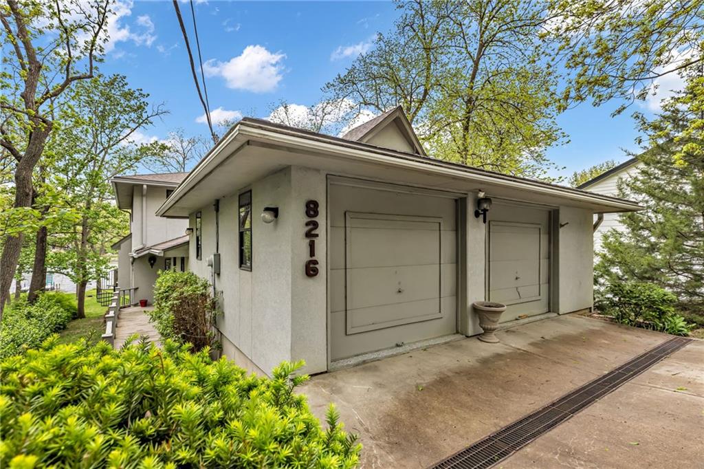 Listing Photo MLS #HMS2611855