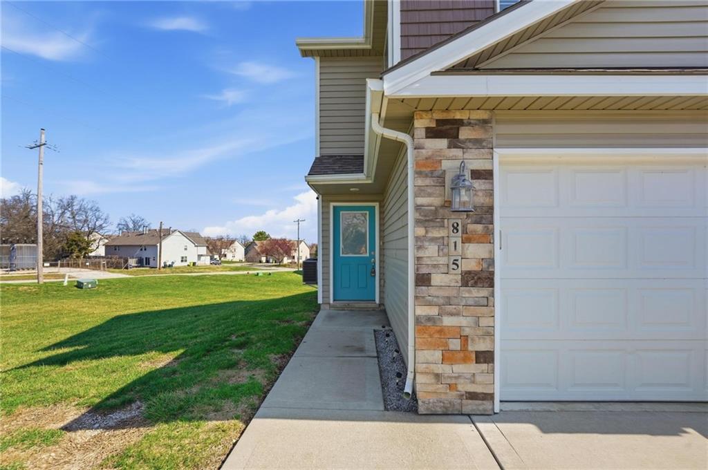 Listing Photo MLS #HMS2611943