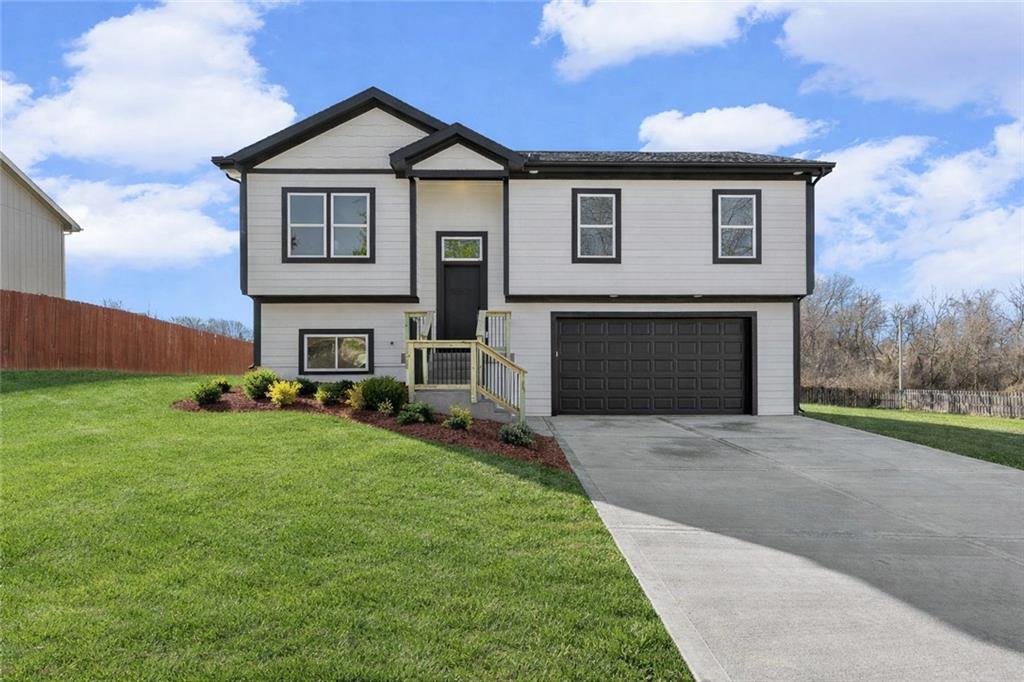 Listing Photo MLS #HMS2612149