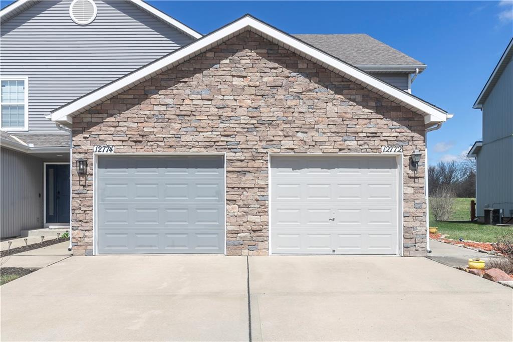 Listing Photo MLS #HMS2612455