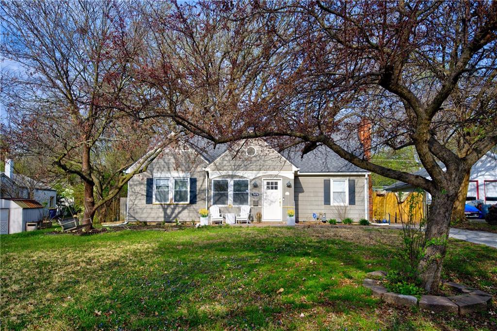 Listing Photo MLS #HMS2612532