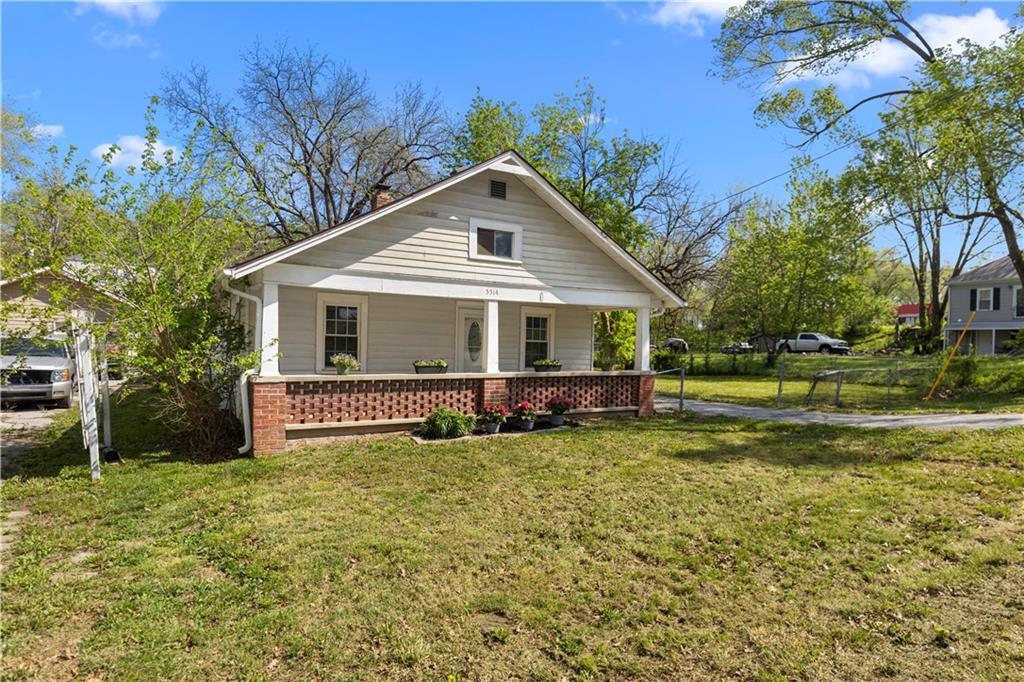 Listing Photo MLS #HMS2612977