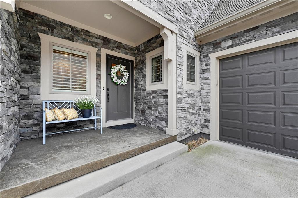 Listing Photo MLS #HMS2613188