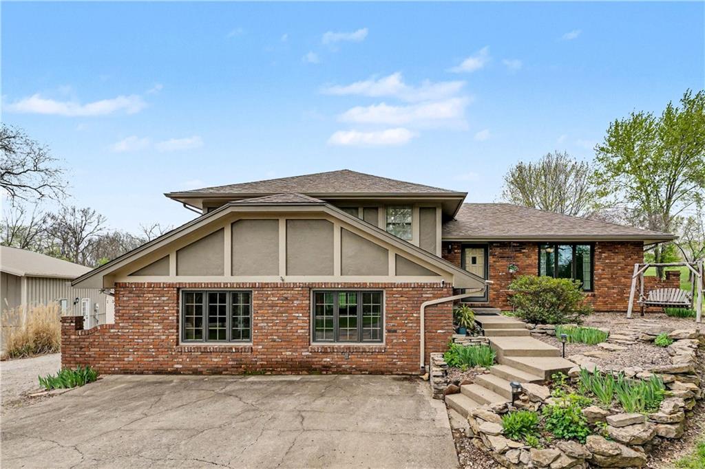 Listing Photo MLS #HMS2613246