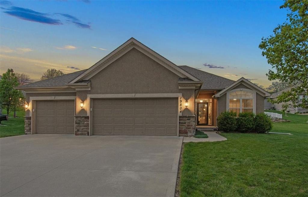 Listing Photo MLS #HMS2613333