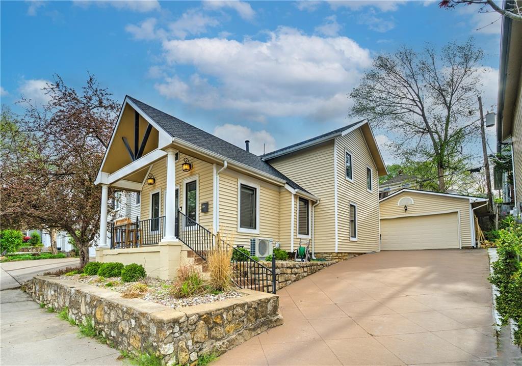 Listing Photo MLS #HMS2613679