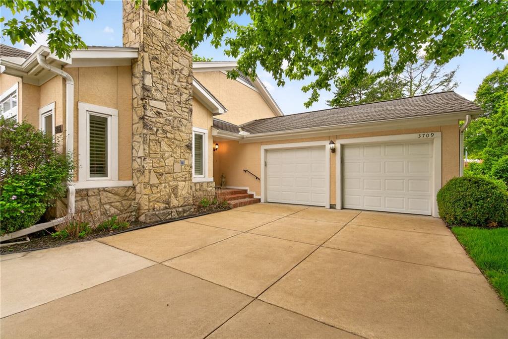 Listing Photo MLS #HMS2615301