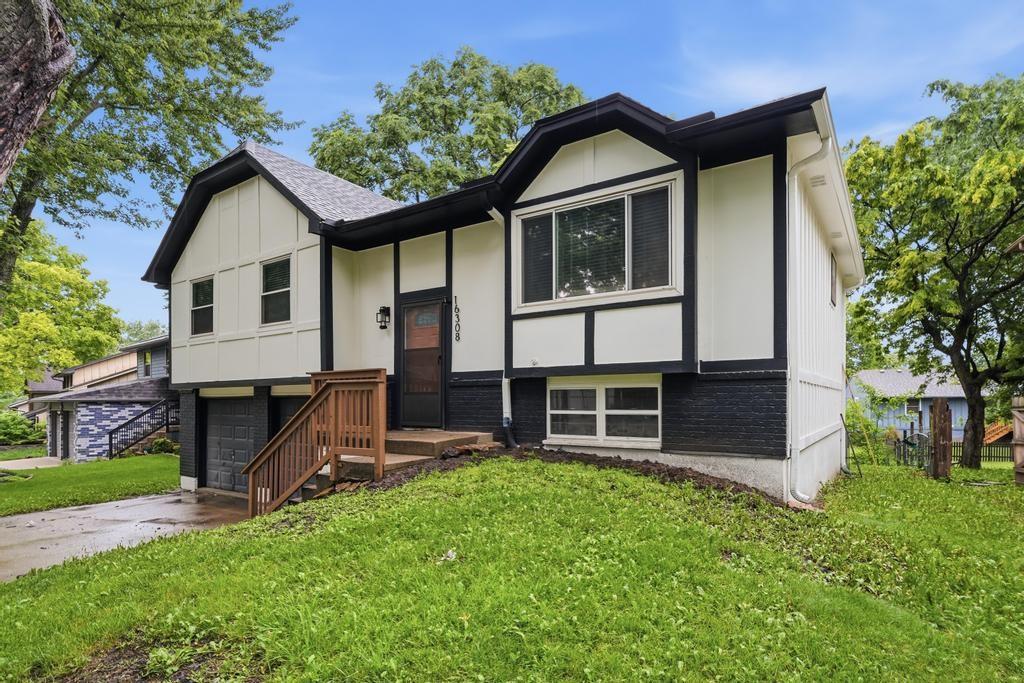 Listing Photo MLS #HMS2615362