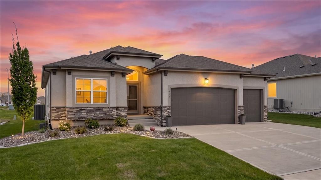 Listing Photo MLS #HMS2615684