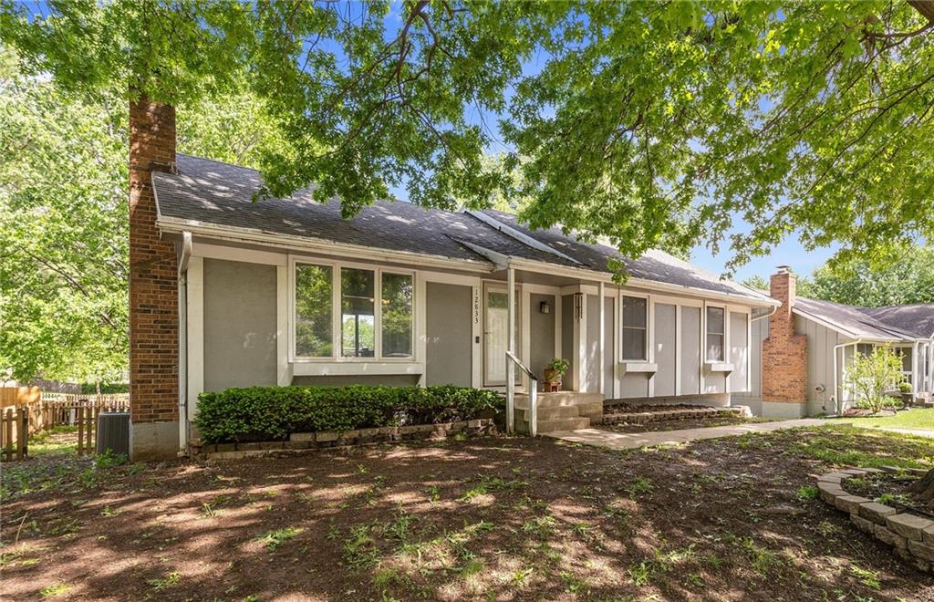 Listing Photo MLS #HMS2615900