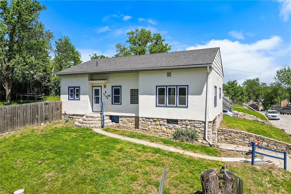 Listing Photo MLS #HMS2616796