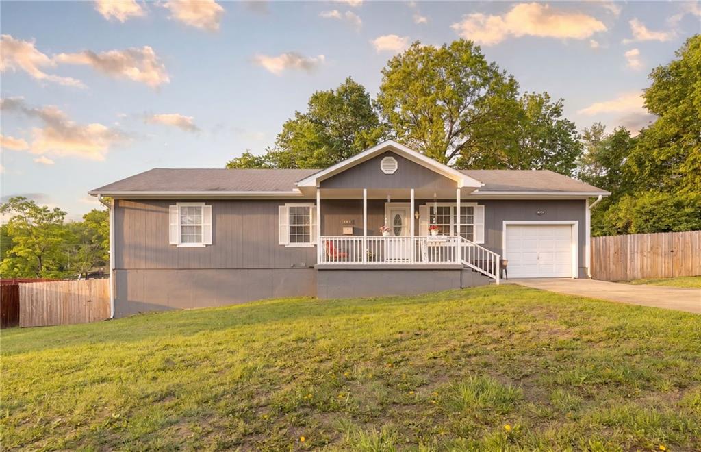 Listing Photo MLS #HMS2616860