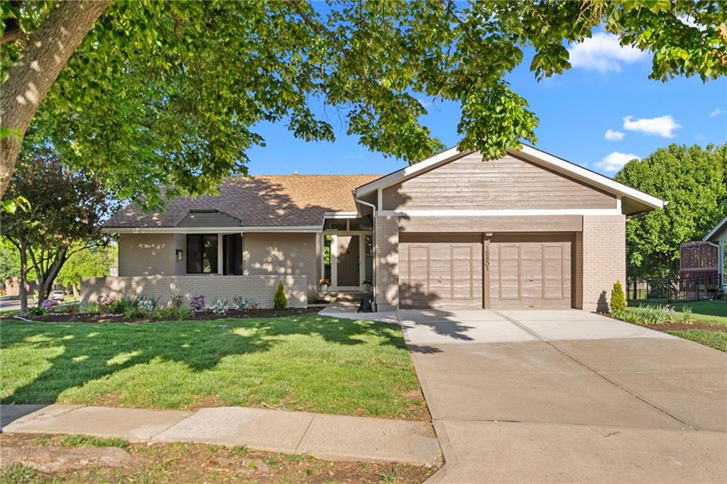 Listing Photo MLS #HMS2617307