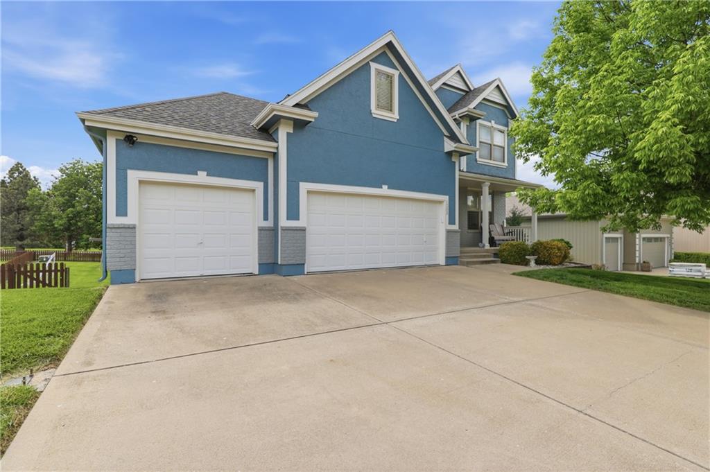 Listing Photo MLS #HMS2617411