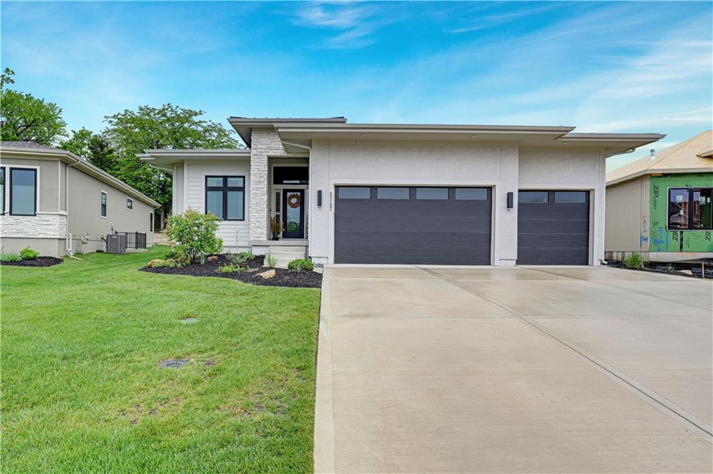 Listing Photo MLS #HMS2617579