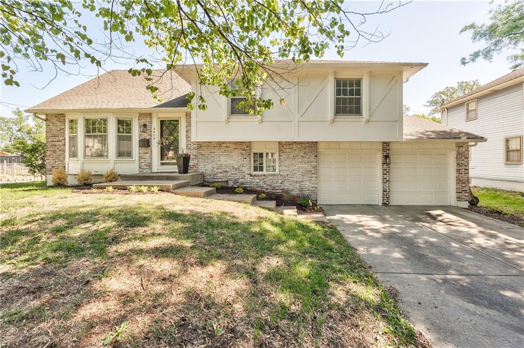 Listing Photo MLS #HMS2617942