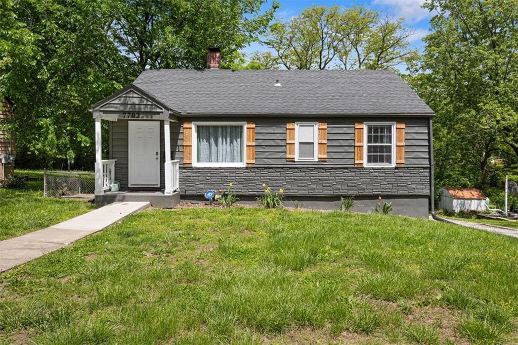 Listing Photo MLS #HMS2617949