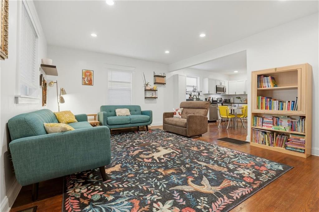 Listing Photo MLS #HMS2618153
