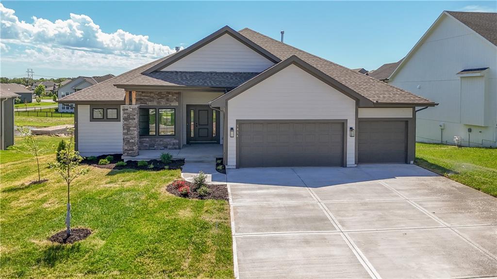 Listing Photo MLS #HMS2618196
