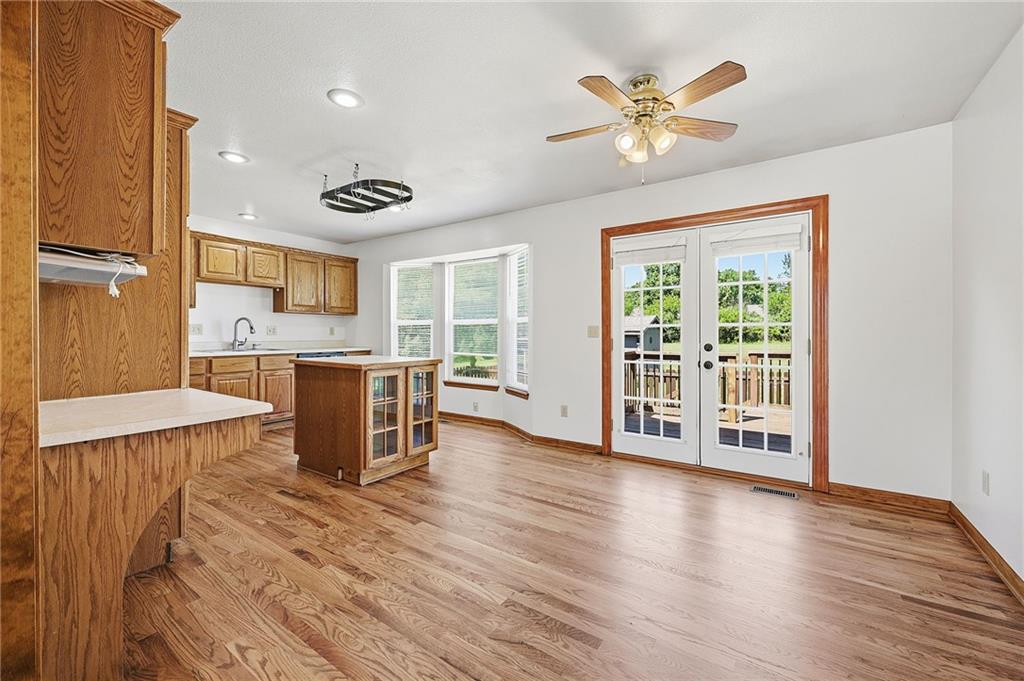 Listing Photo MLS #HMS2618887