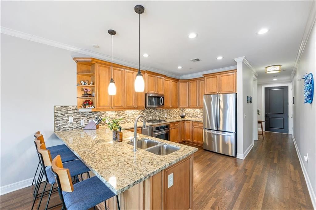 Listing Photo MLS #HMS2619421