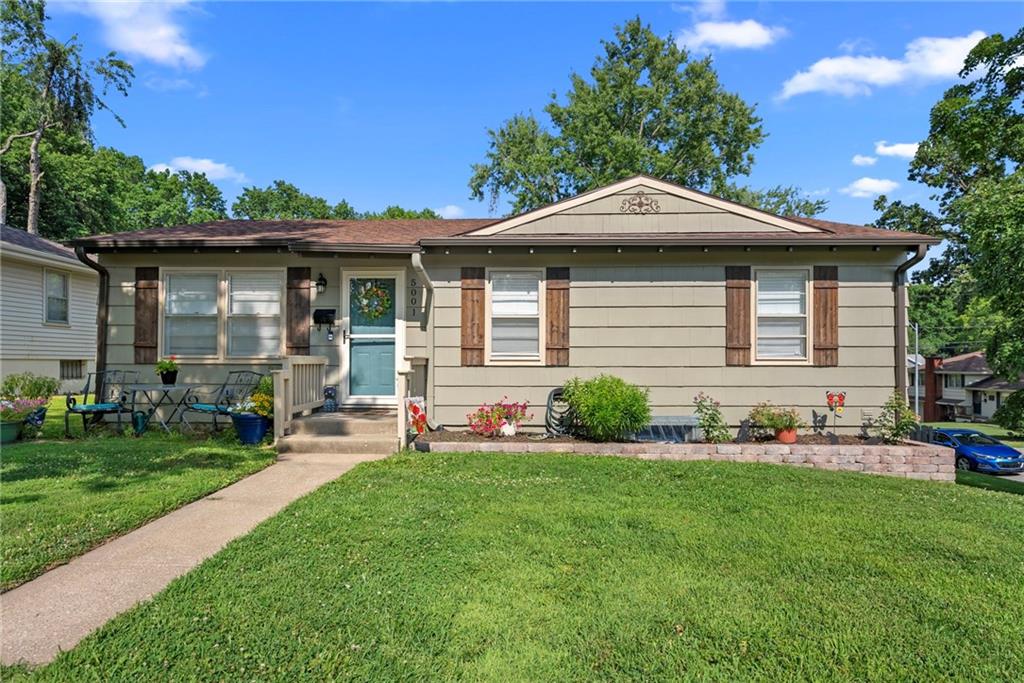 Listing Photo MLS #HMS2621602