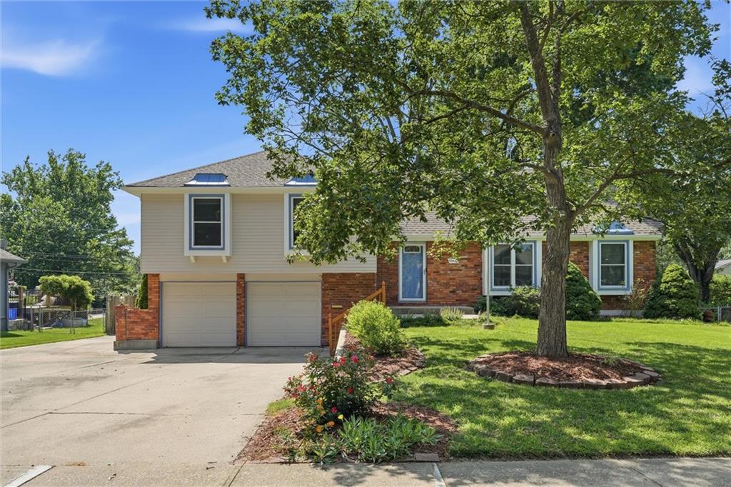 Listing Photo MLS #HMS2621805