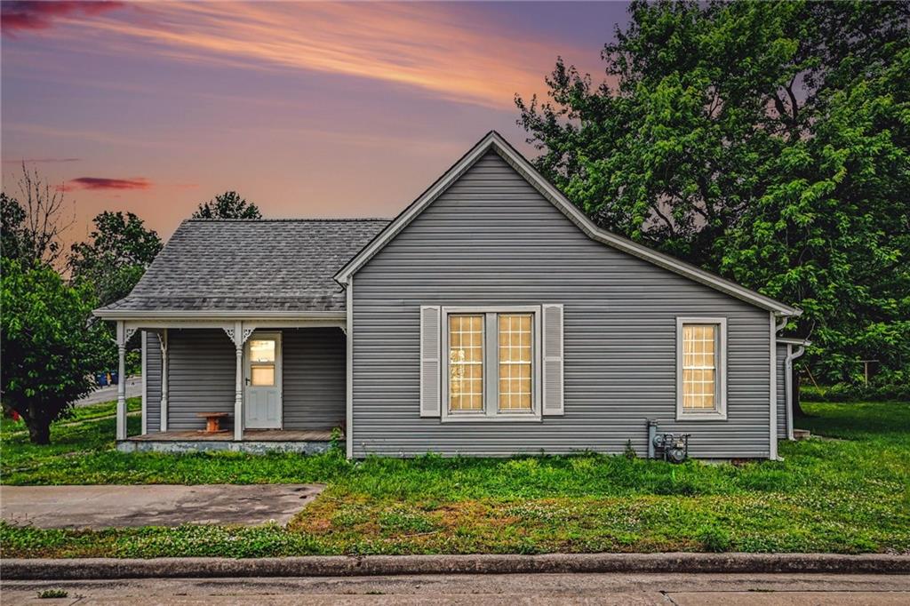 Listing Photo MLS #HMS2621904