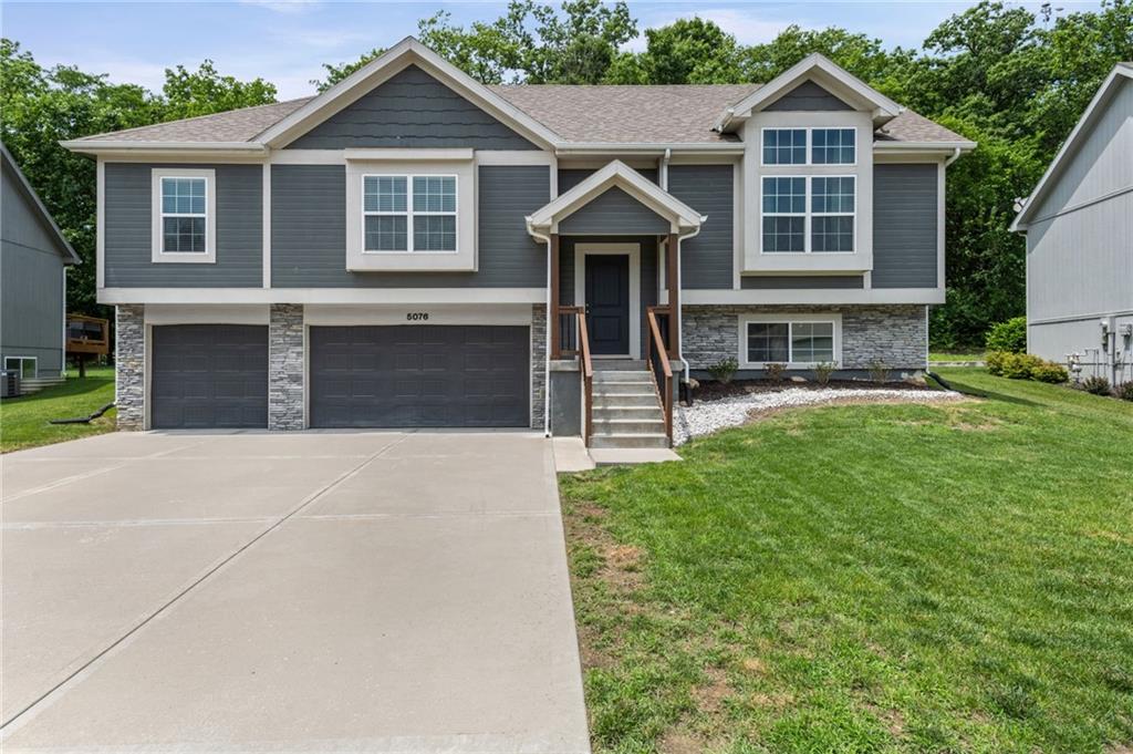 Listing Photo MLS #HMS2622646