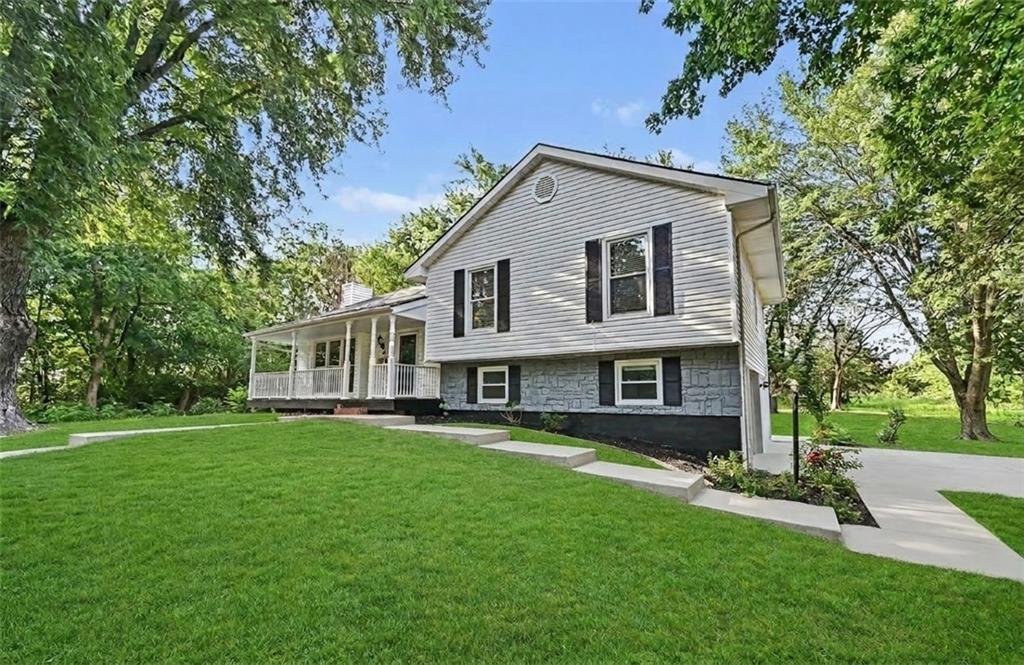 Listing Photo MLS #HMS2625049