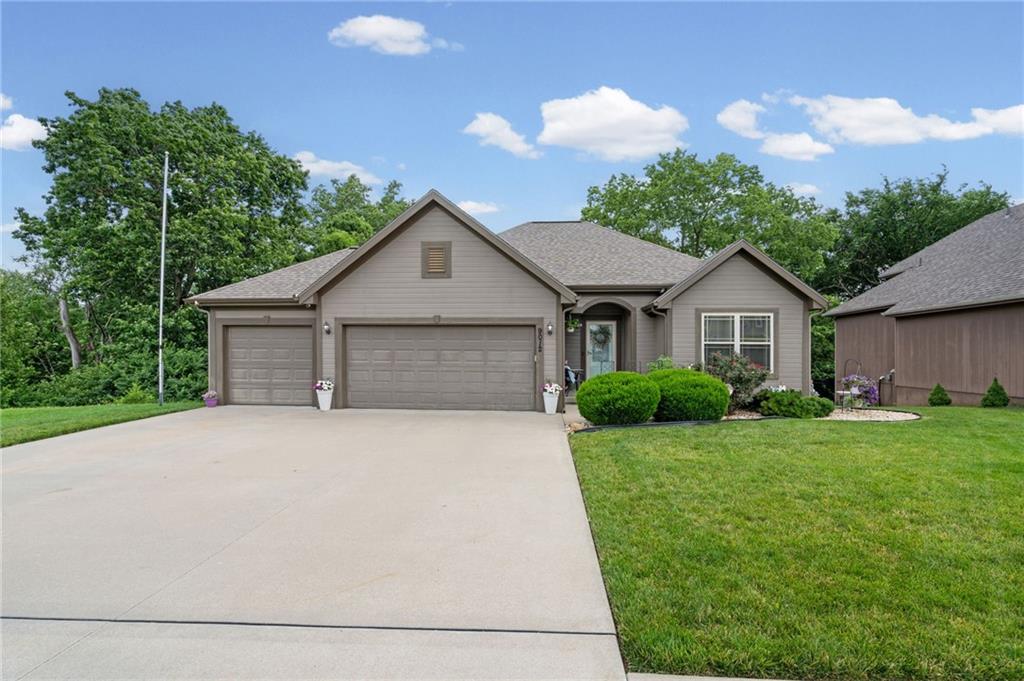 Listing Photo MLS #HMS2626677
