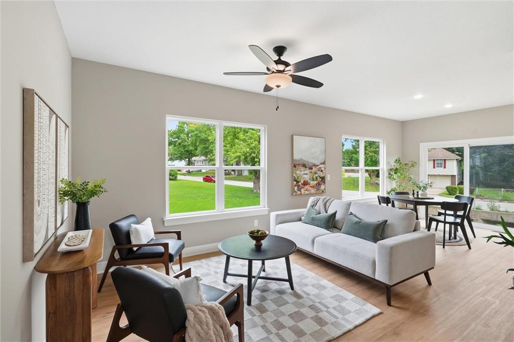 Listing Photo MLS #HMS2627231