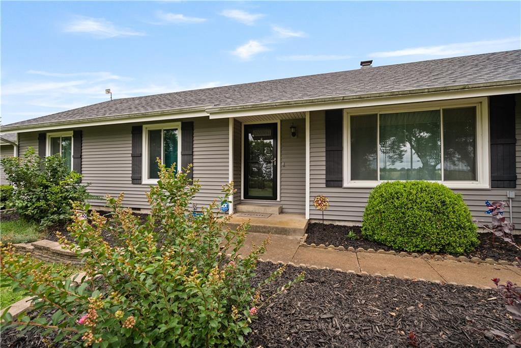 Listing Photo MLS #HMS2627724