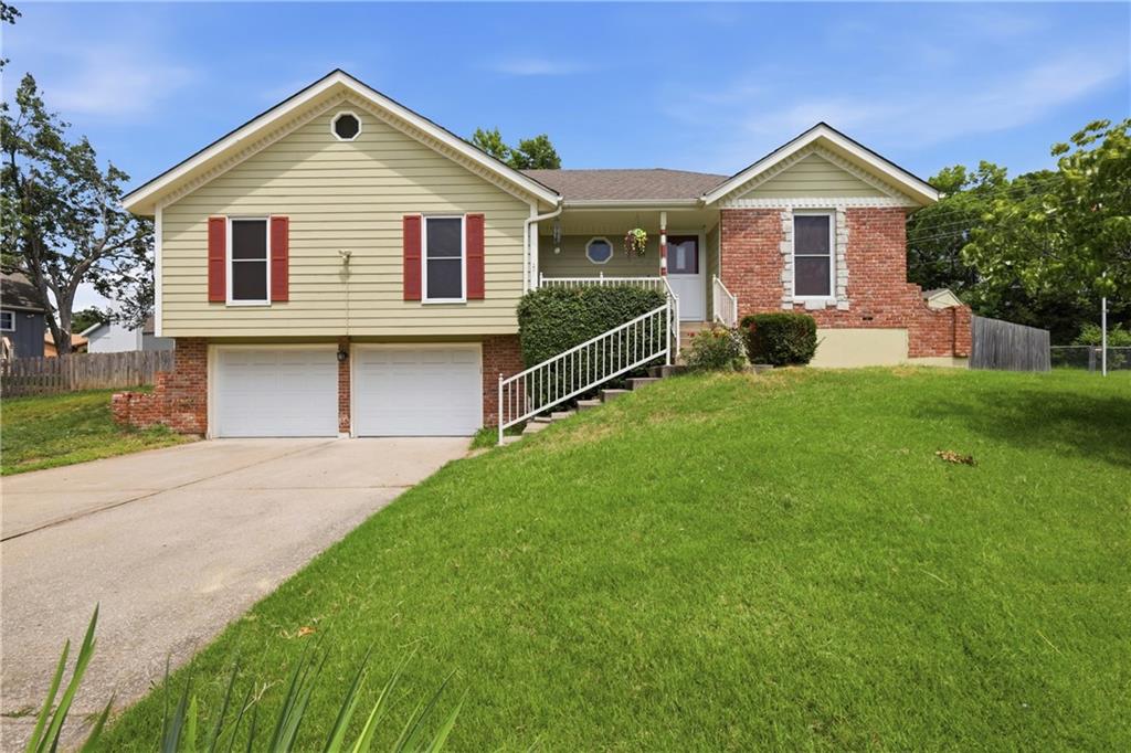 Listing Photo MLS #HMS2629956