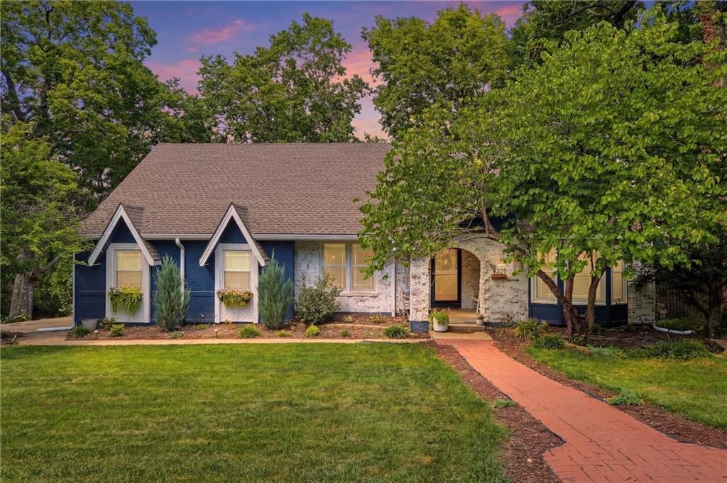 Listing Photo MLS #HMS2631043