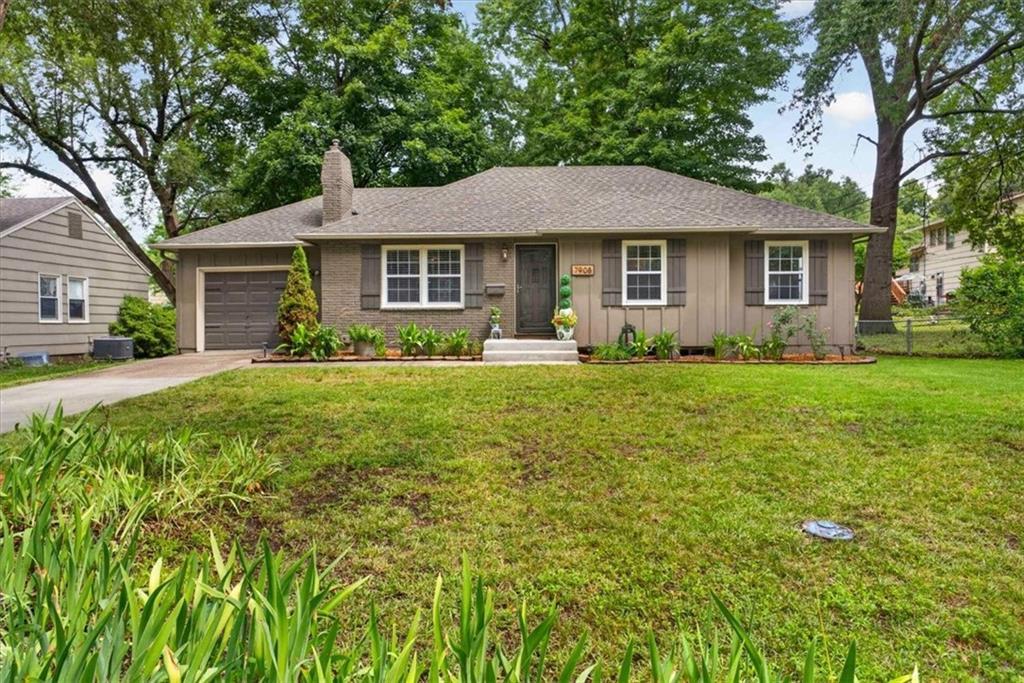 Listing Photo MLS #HMS2631142