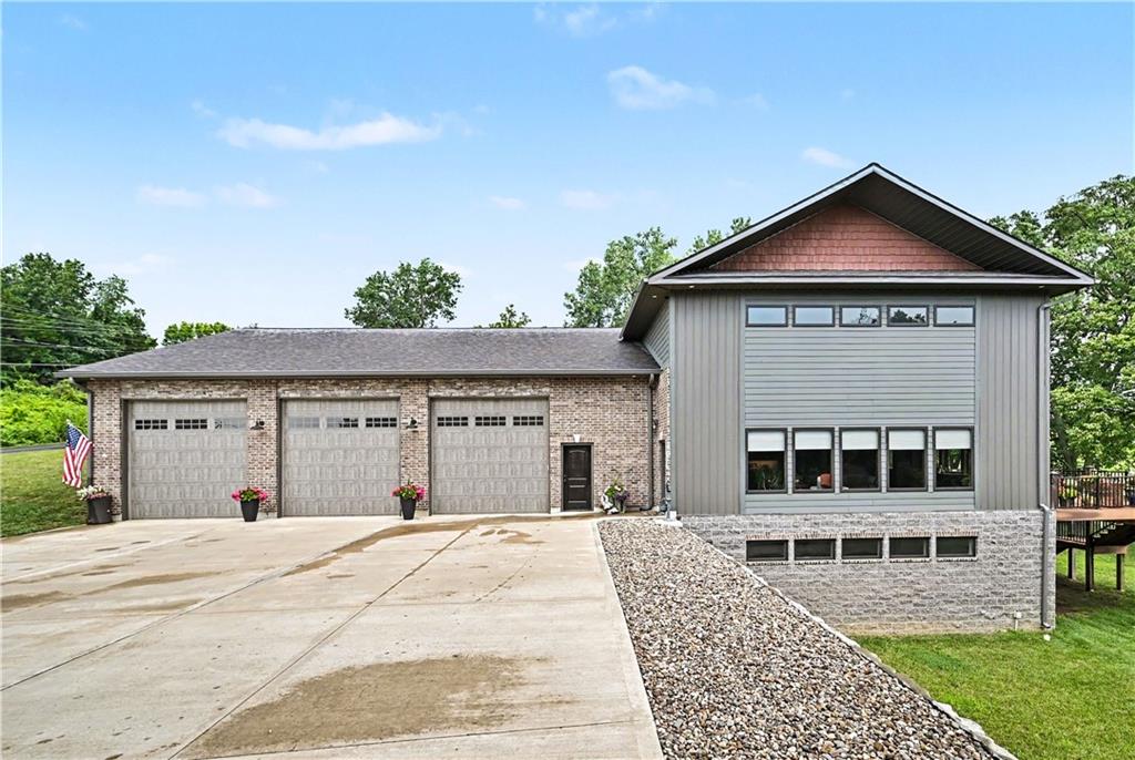 Listing Photo MLS #HMS2631351