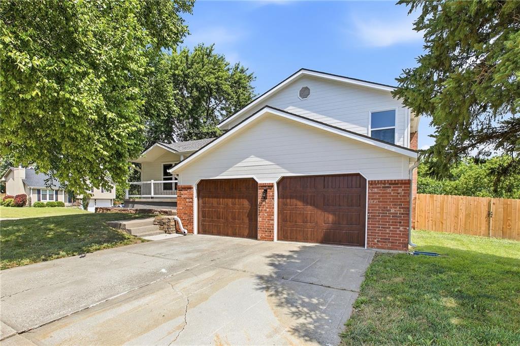 Listing Photo MLS #HMS2631693