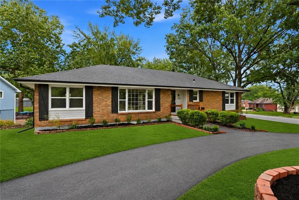 Listing Photo MLS #HMS2632182
