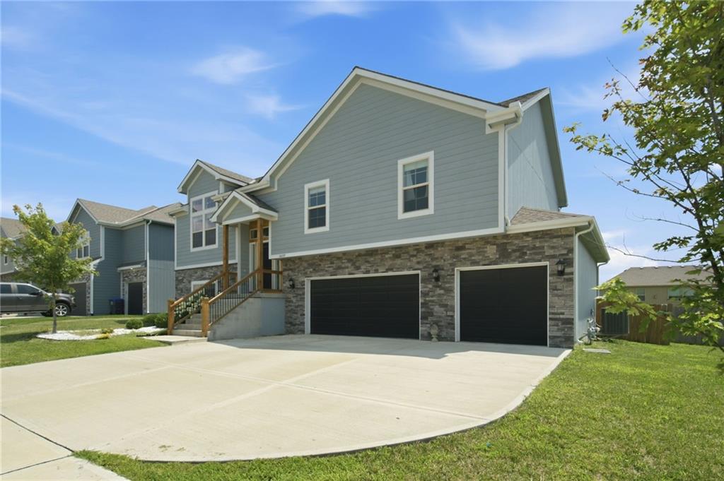 Listing Photo MLS #HMS2632930