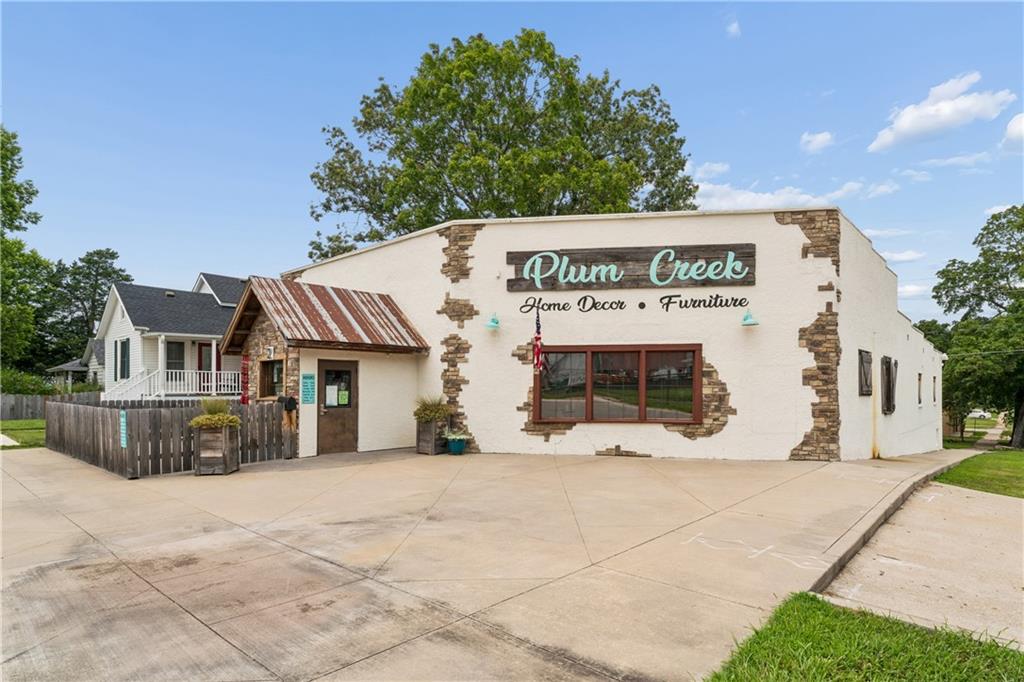 Listing Photo MLS #HMS2633096