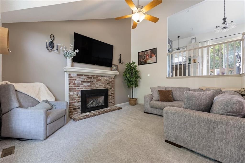 Listing Photo MLS #HMS2633687