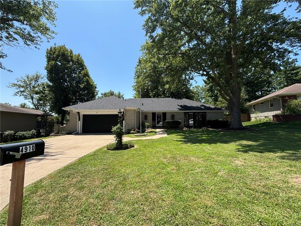 Listing Photo MLS #HMS2633701